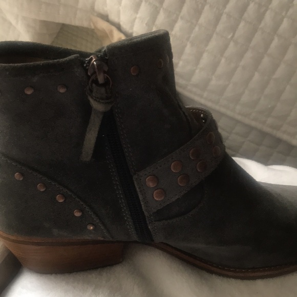 Sofft Blue Suede Booties w Rose Gold Studs & Buckle - Size 11 - Super Cute! - Picture 5 of 5